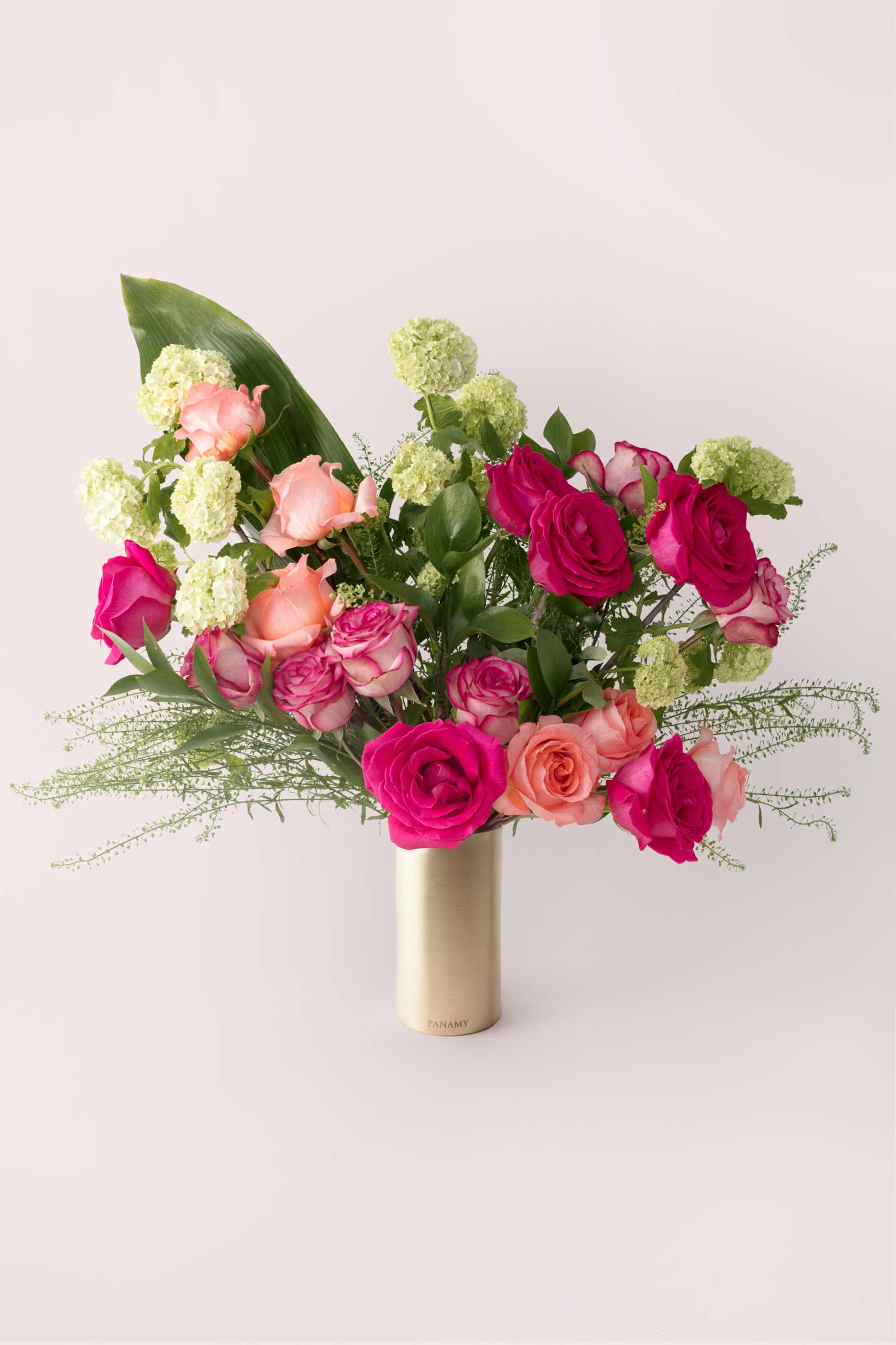 L'Ilario - with Vase - Bouquet - Flowerbag Collection - PANAMY Flowers Switzerland
